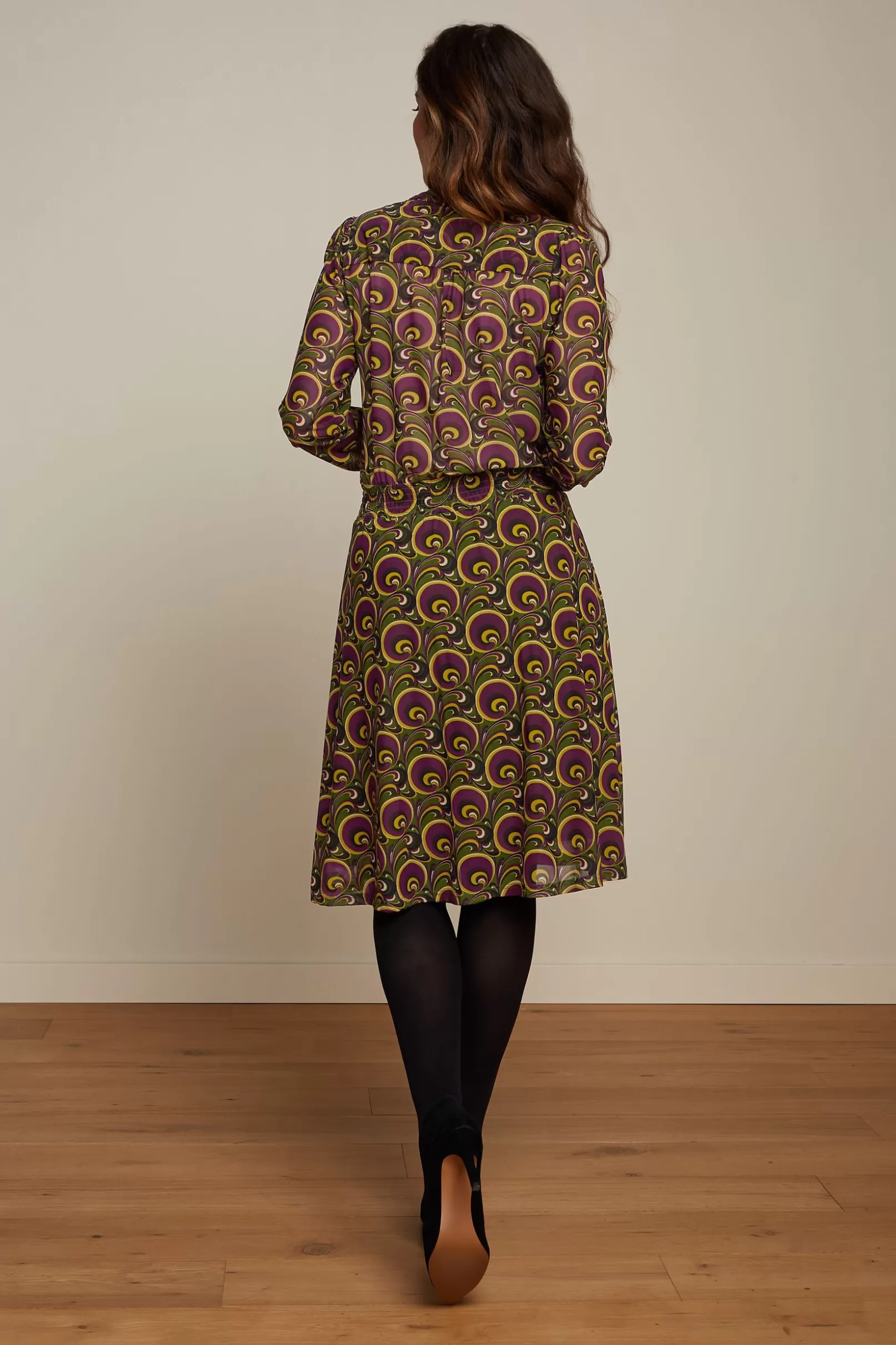 amalia_dress_patchouli_2.webp Jurken*King Louie Amalia Dress Patchouli Olive Green