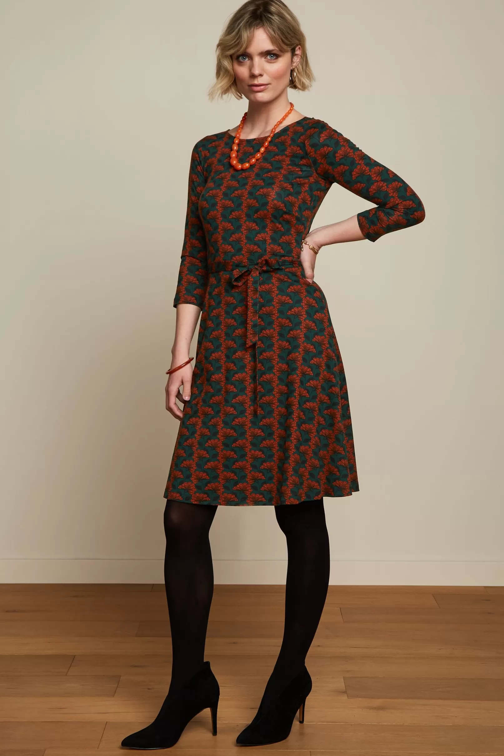 betty_dress_noushh_1.webp Jurken*King Louie Betty Dress Noushh Pine Green