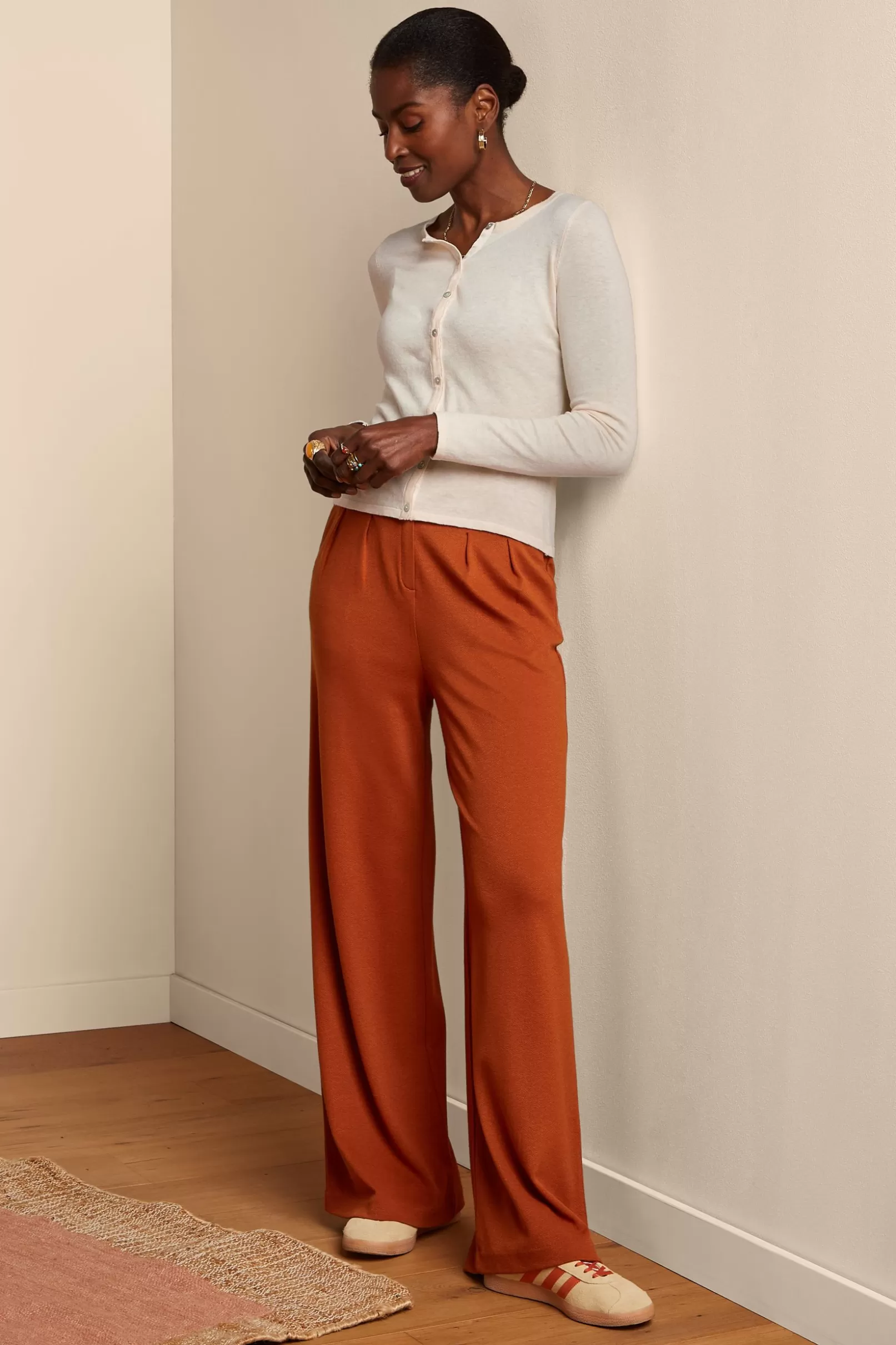 fintan_pants_milano_crepe_0-1.webp Broeken*King Louie Fintan Pants Milano Crepe Caramel