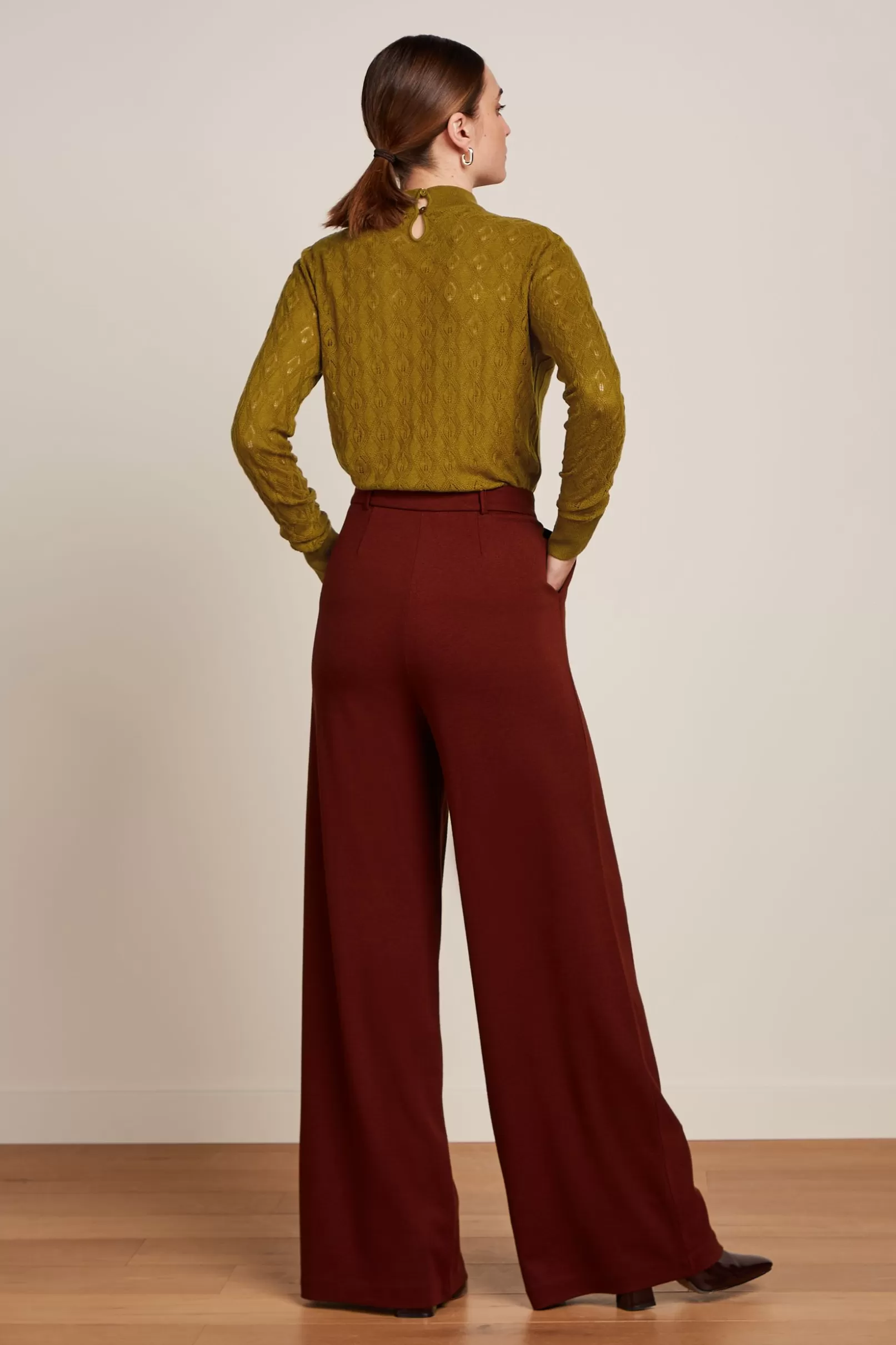 fintan_pants_milano_crepe_2.webp Broeken*King Louie Fintan Pants Milano Crepe Sandelwood Brown