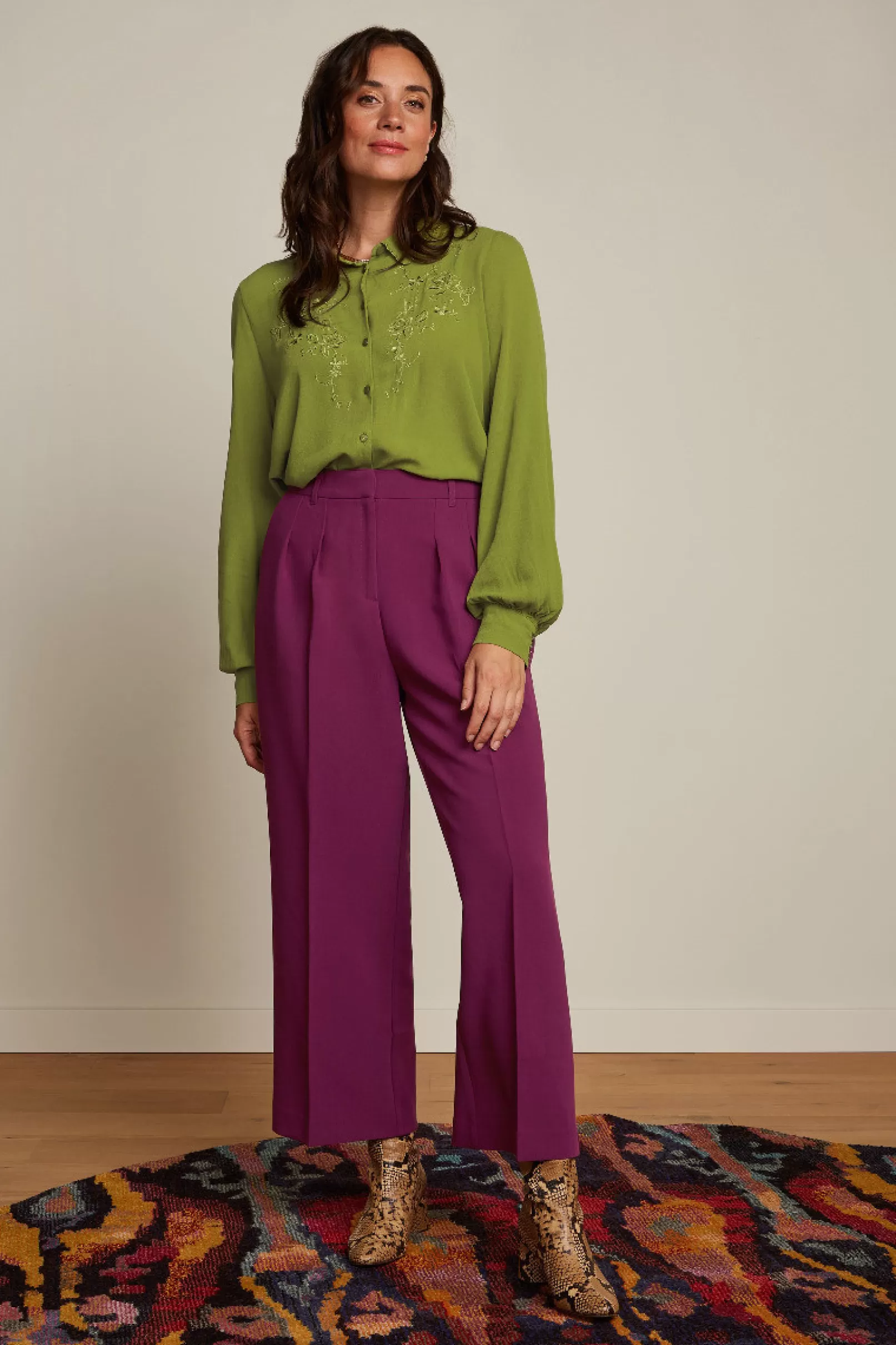 maisie_blouse_lyonne_embroidery_2-1.webp Blouses*King Louie Maisie Blouse Lyonne Embroidery Woodbine Green