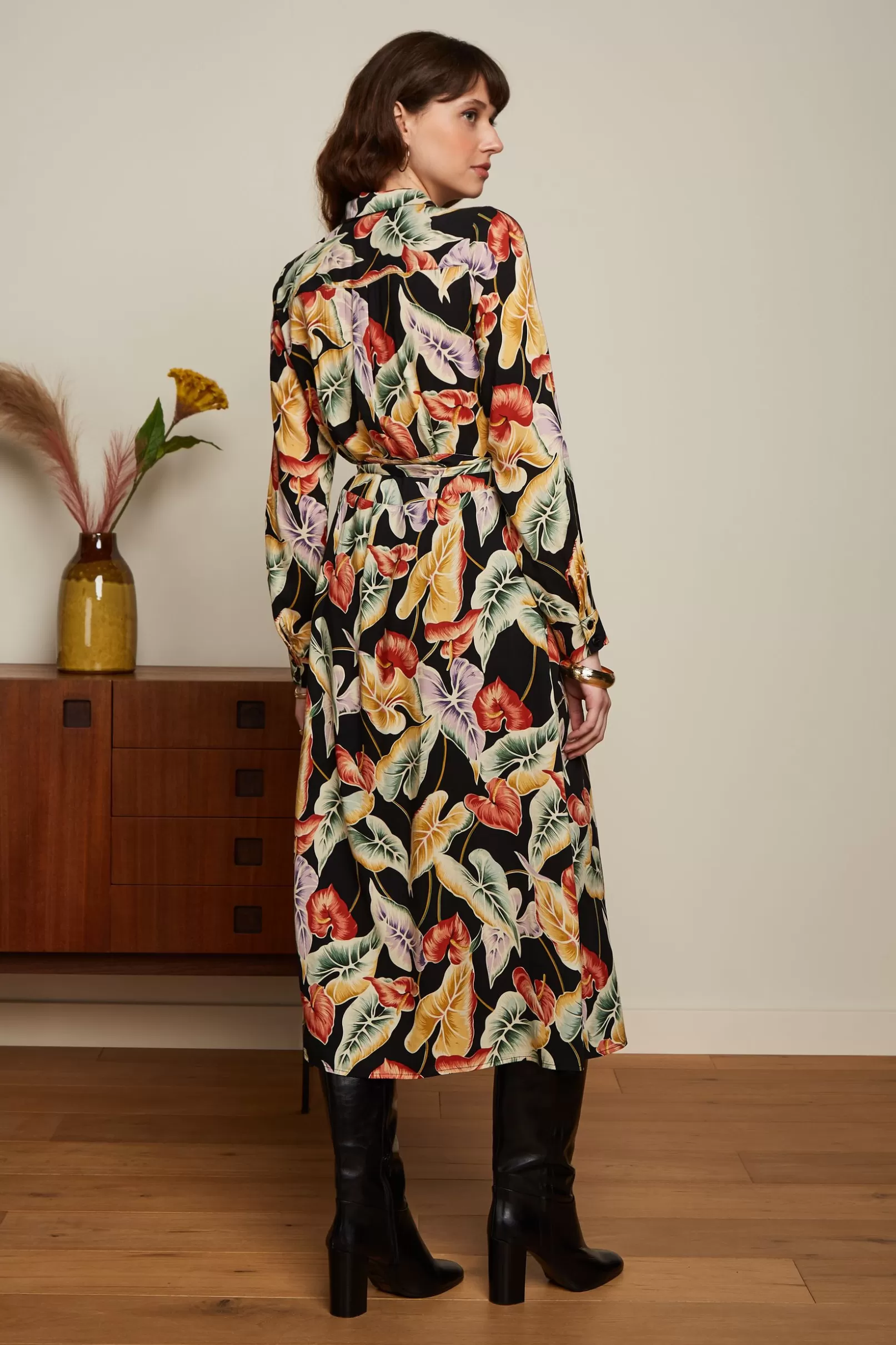 olive_midi_dress_marmora_2.webp Jurken*King Louie Olive Midi Dress Marmora Black