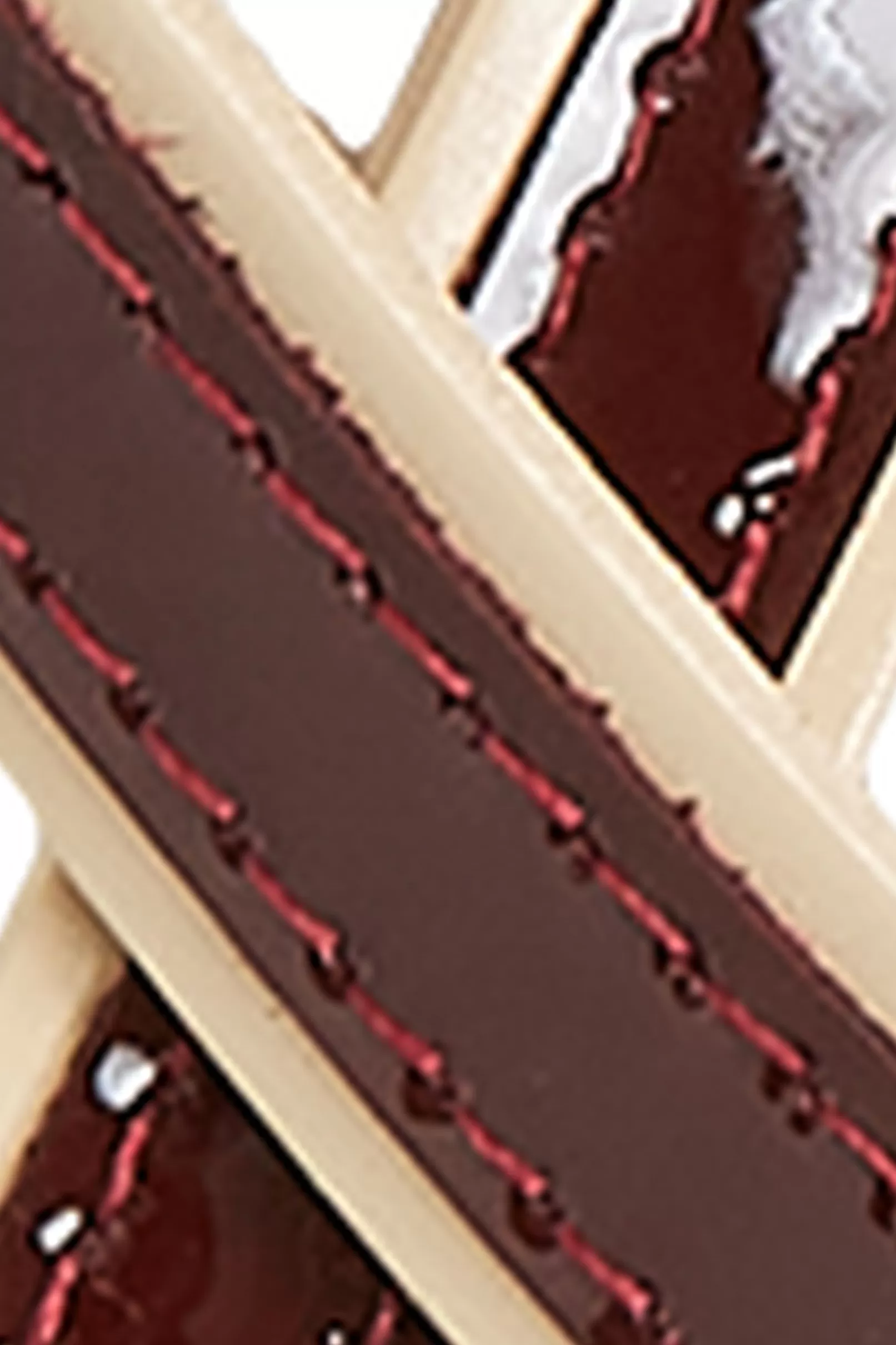 patent_belt_2-4.webp Accessoires*King Louie Patent Belt Cabernet Red