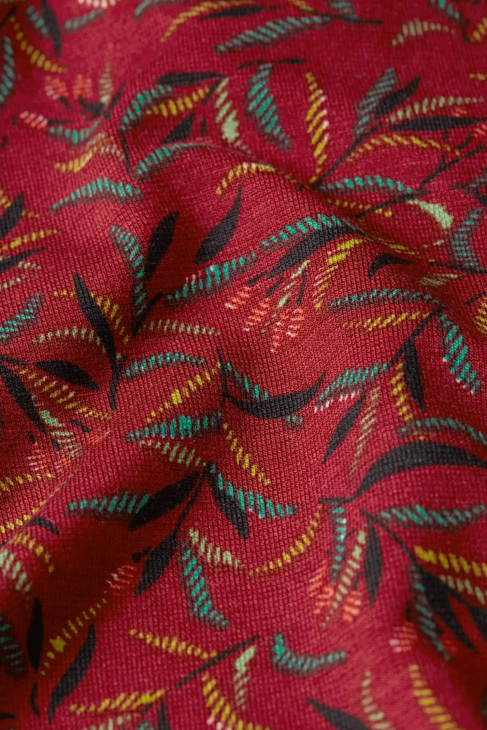 serena_skirt_vinti_4.webp Rokken*King Louie Serena Skirt Vinti Cherry Red