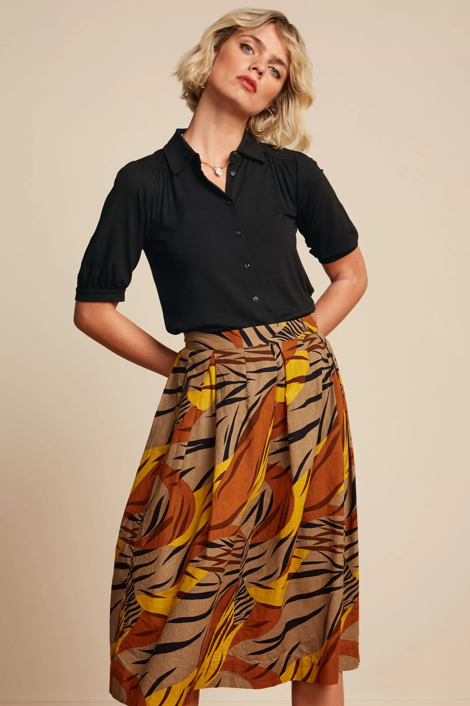 suzette_pleat_skirt_zolea_1.webp Rokken*King Louie Suzette Pleat Skirt Zolea Sulphur Yellow
